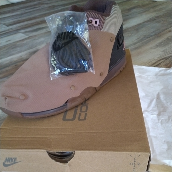 Nike Air Trainer 1 SP "Travis Scott Wheat" QS - Picture 4 of 6